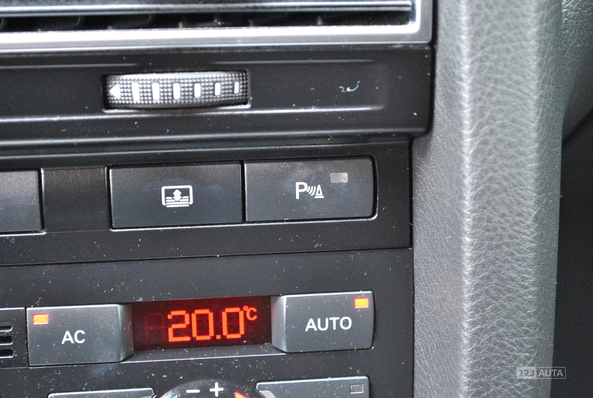 Audi A6, 2010 - pohled č. 26