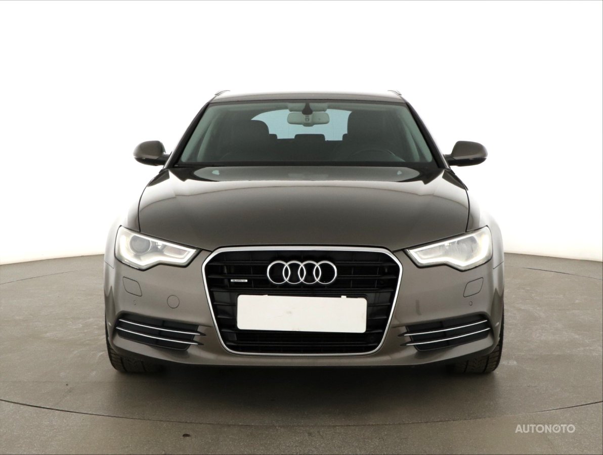 Audi A6, 2012 - pohled č. 2