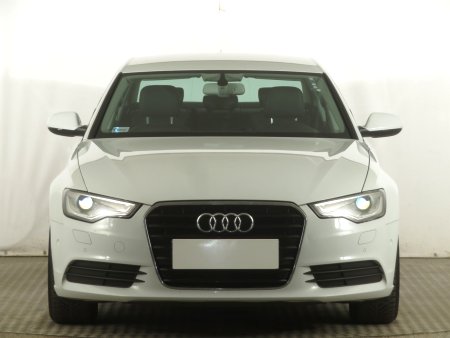 Audi A6, 2013 - pohled č. 2