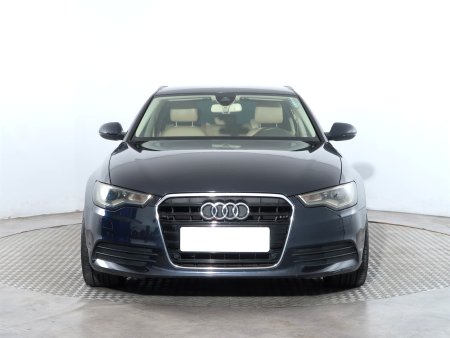 Audi A6, 2012 - pohled č. 2