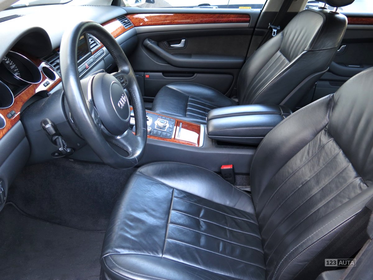 Audi A8, 2004 - pohled č. 11