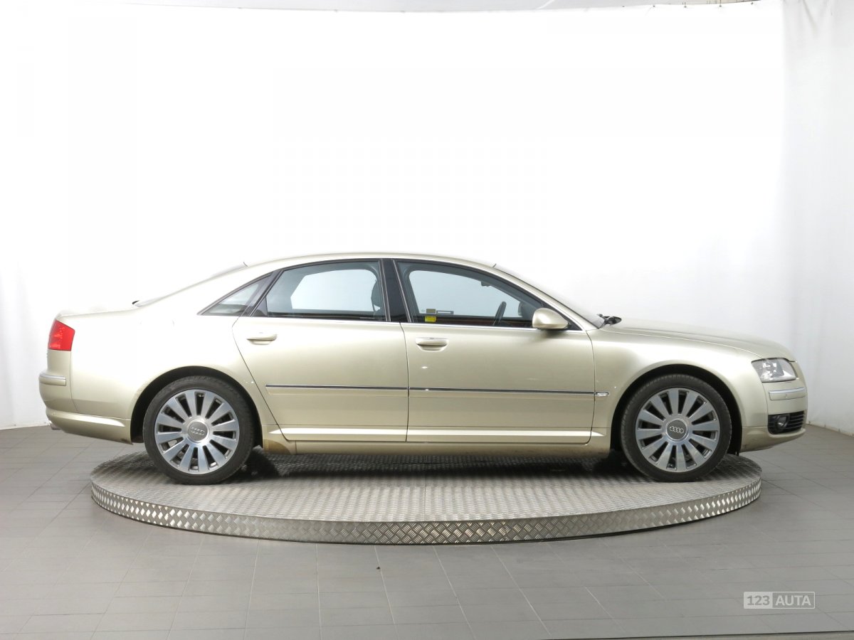 Audi A8, 2004 - pohled č. 8