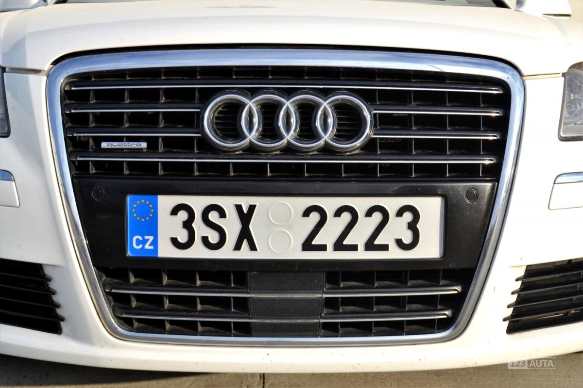 Audi A8, 2008 - pohled č. 3