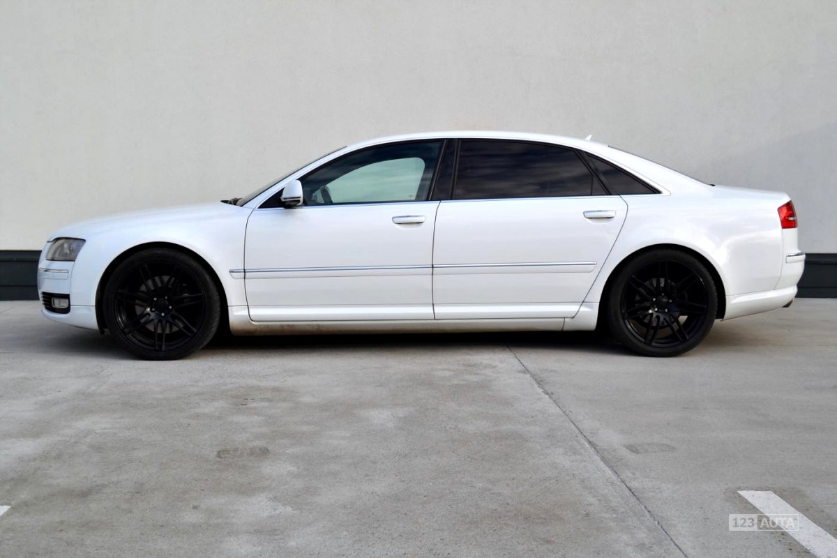 Audi A8, 2008 - pohled č. 4