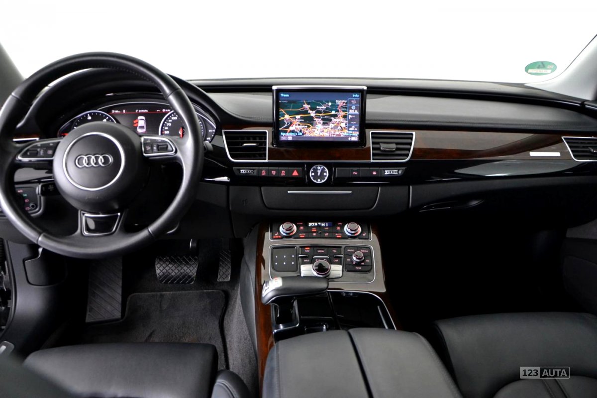 Audi A8, 2016 - pohled č. 10