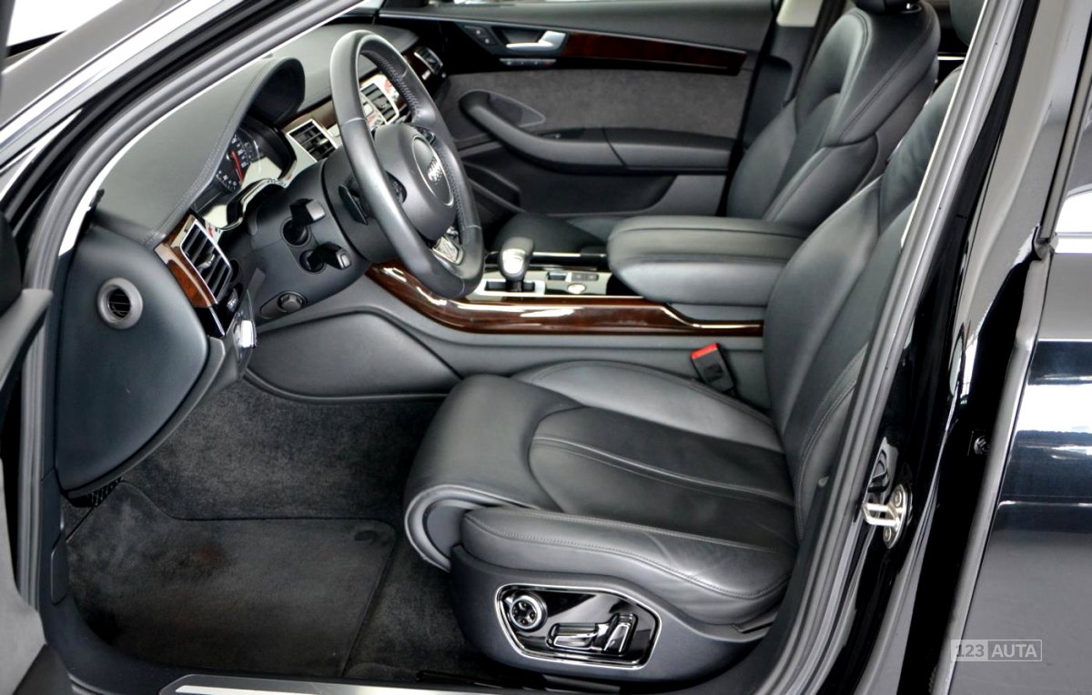 Audi A8, 2016 - pohled č. 8