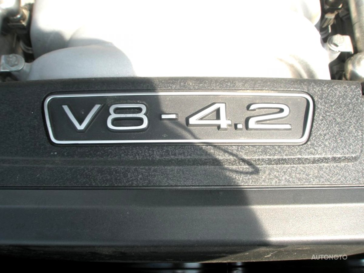 Audi A8, 2005 - pohled č. 7