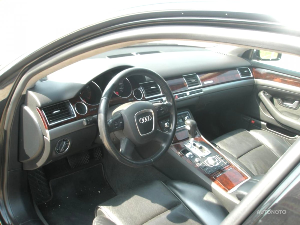 Audi A8, 2005 - pohled č. 8