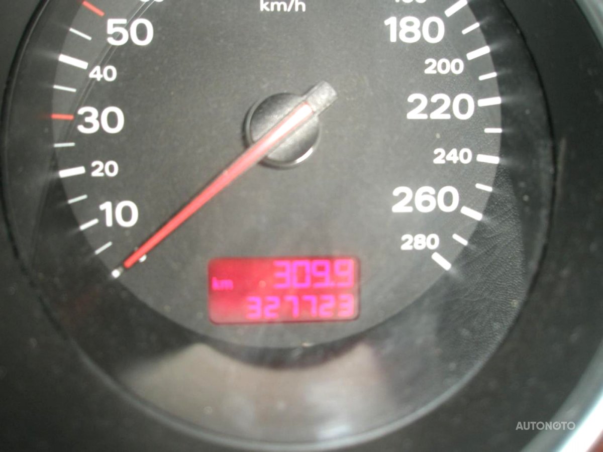 Audi A8, 2005 - pohled č. 9