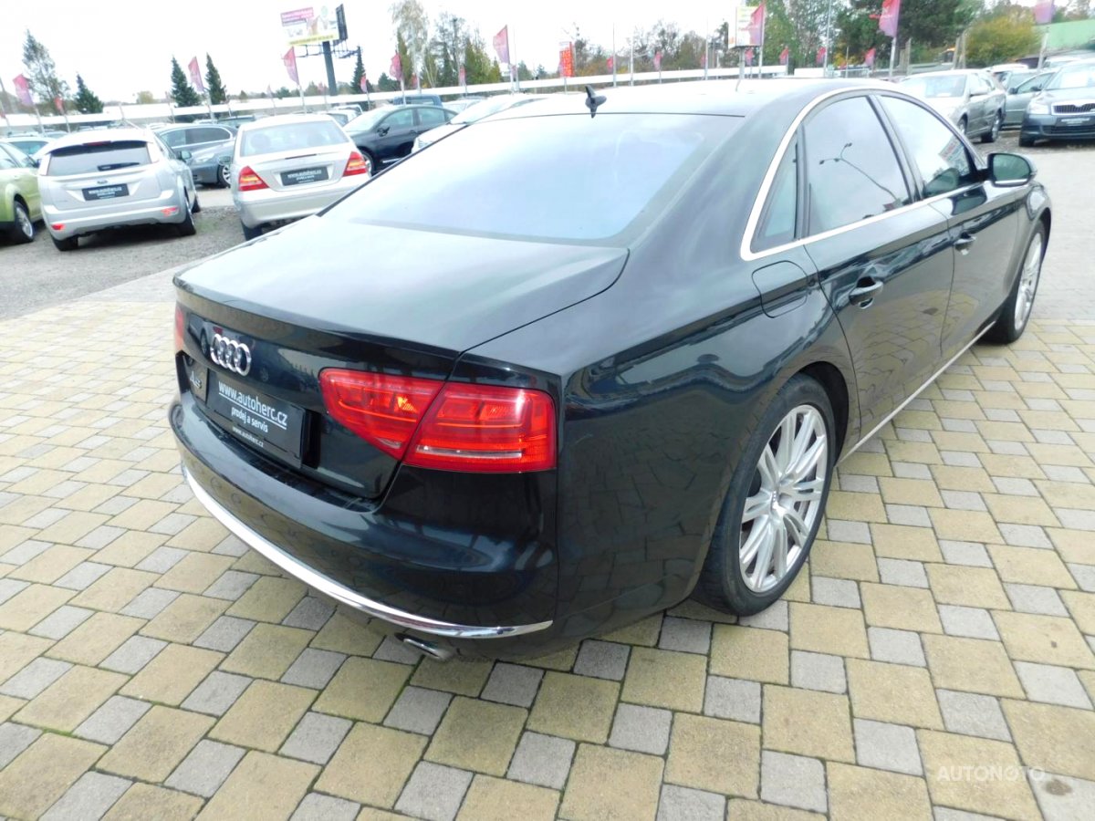 Audi A8, 2012 - pohled č. 4