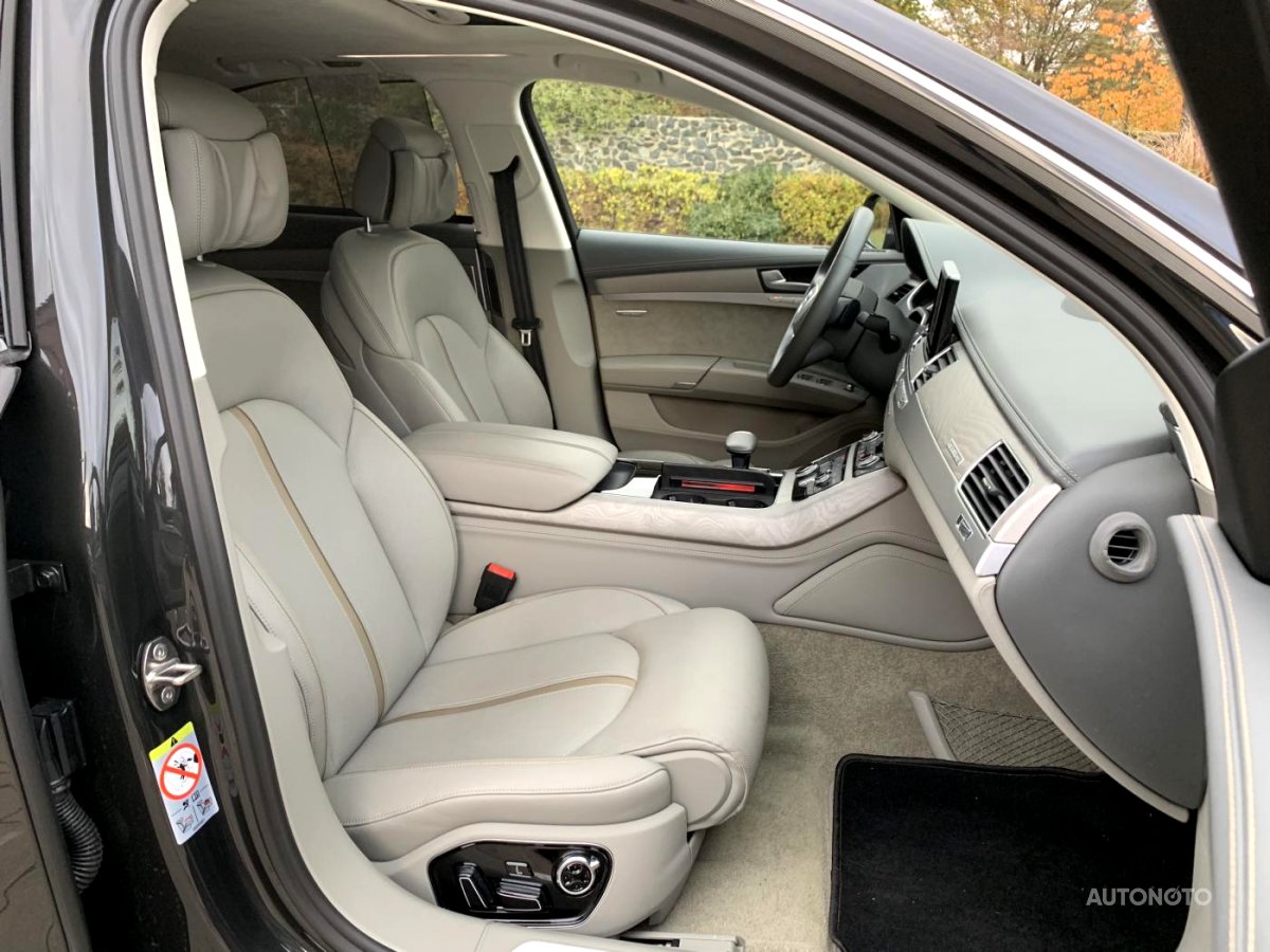 Audi A8, 2017 - pohled č. 9