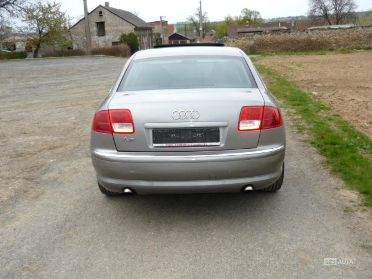 Audi A8, 2005 - pohled č. 7