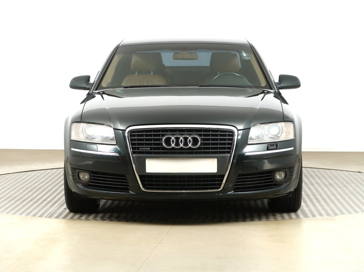 Audi A8, 2006 - pohled č. 2
