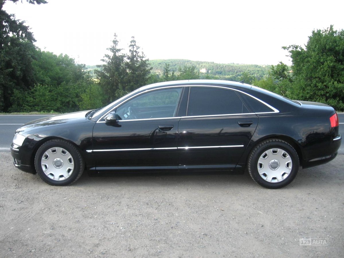 Audi A8, 2004 - pohled č. 2
