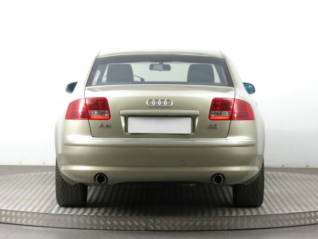 Audi A8, 2004 - pohled č. 6