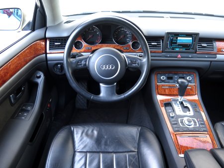Audi A8, 2004 - pohled č. 9