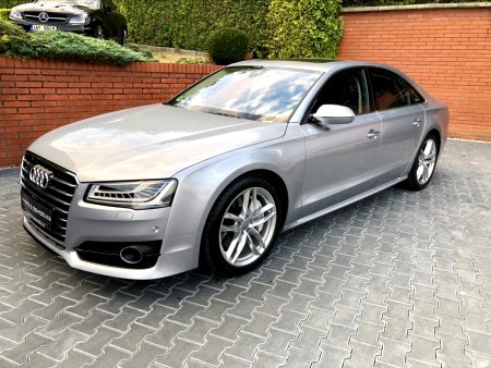 Audi A8, 2015