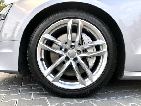 Audi A8, 2015 - pohled č. 9