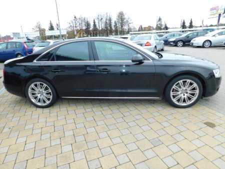 Audi A8, 2012 - pohled č. 3