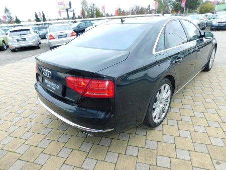 Audi A8, 2012 - pohled č. 4