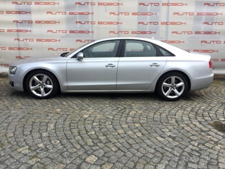Audi A8, 2012 - pohled č. 3