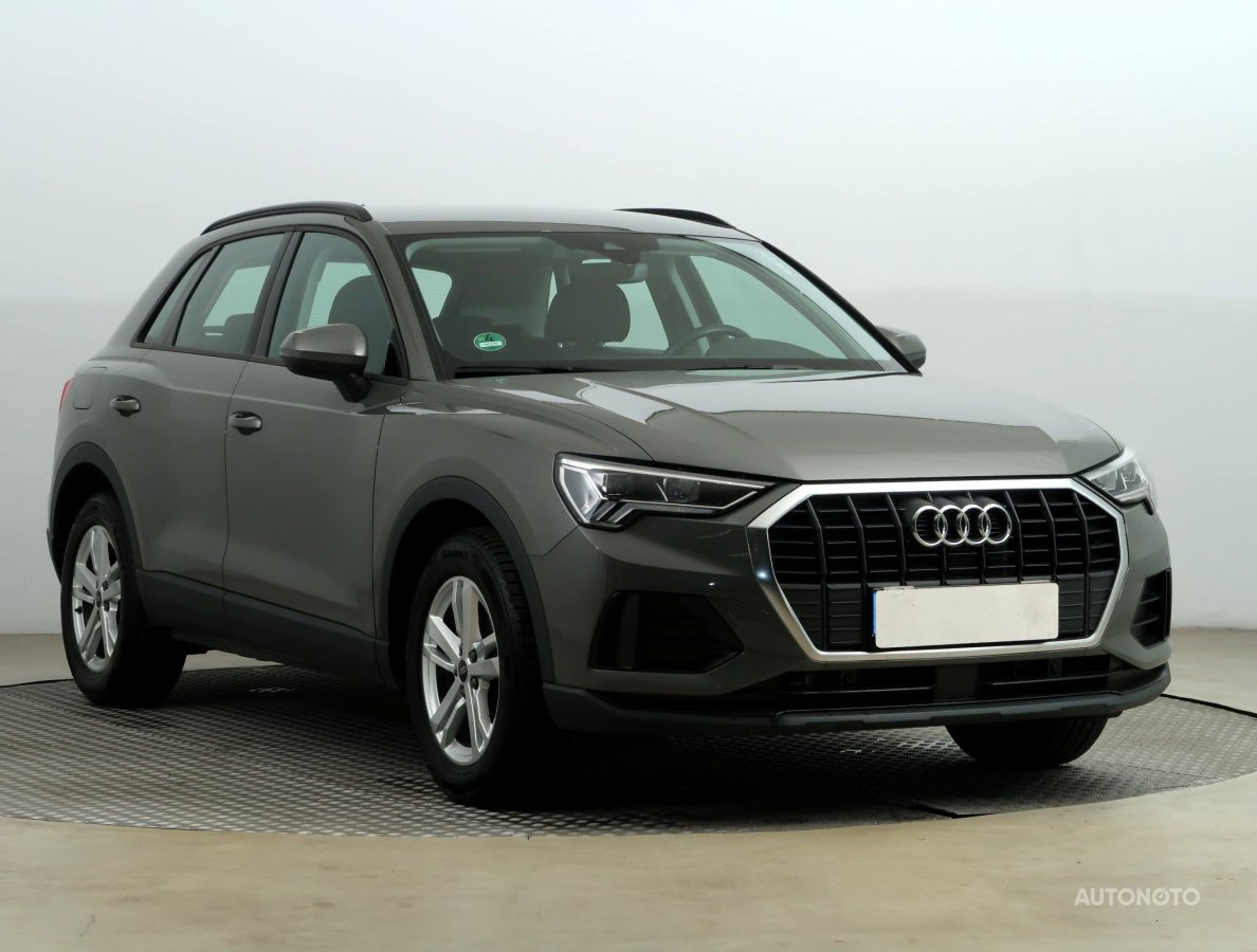 Audi Q3, 2023 - celkový pohled