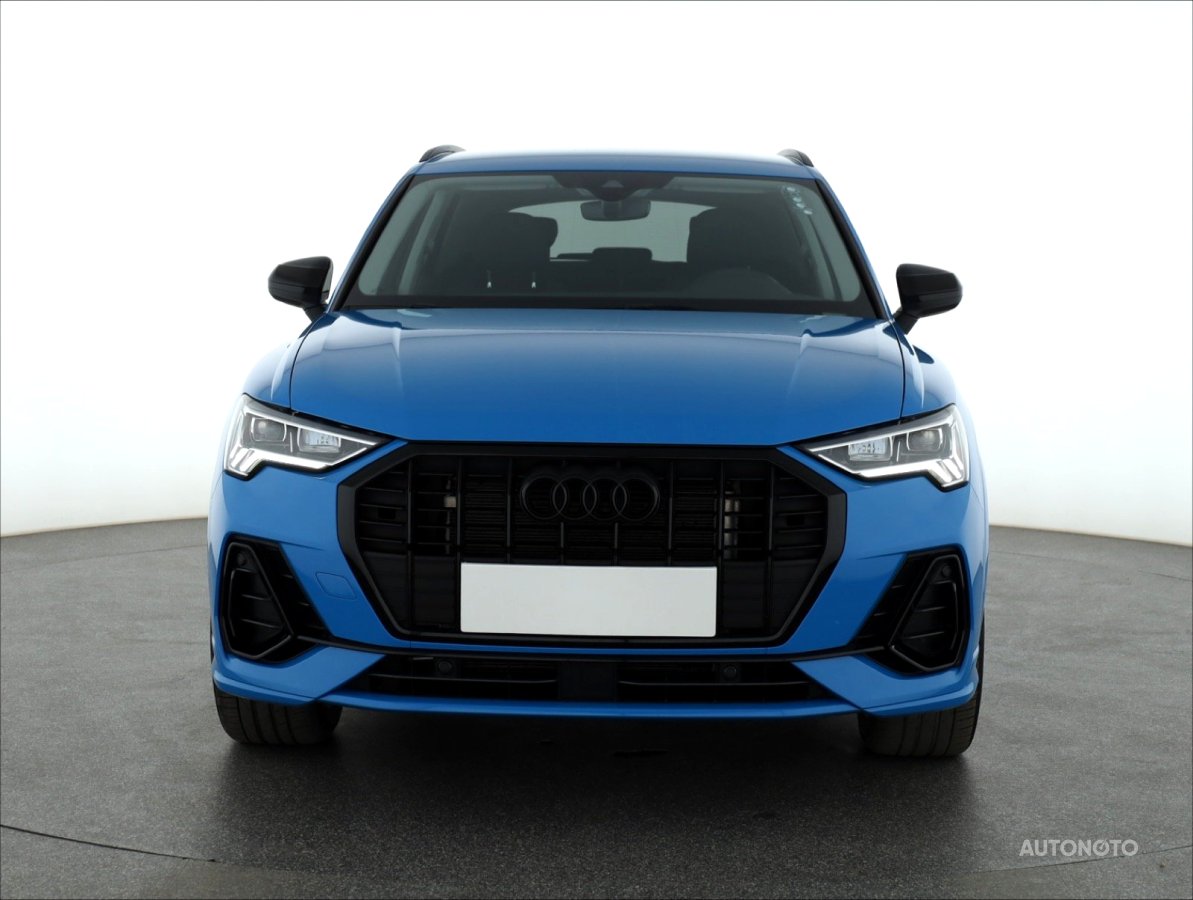 Audi Q3, 2021 - pohled č. 2