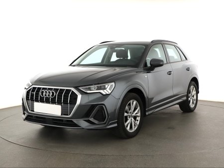 Audi Q3, 2021 - pohled č. 3