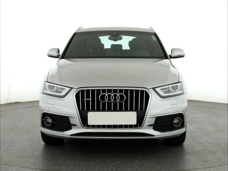 Audi Q3, 2012 - pohled č. 2