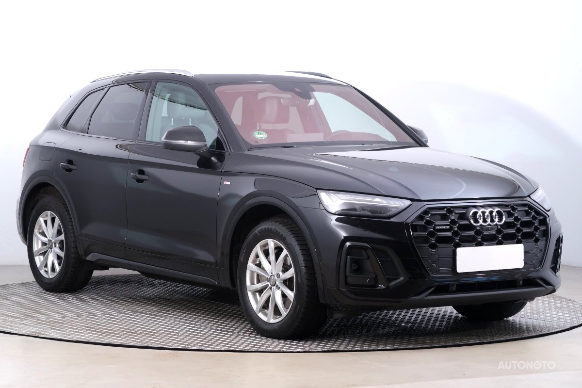Audi Q5, 2021 - celkový pohled