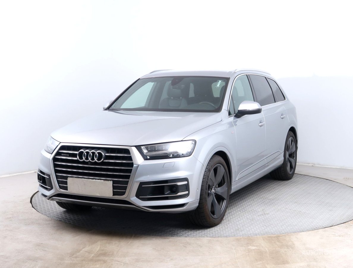 Audi Q7, 2019 - pohled č. 3