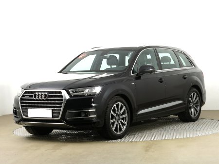 Audi Q7, 2019 - pohled č. 3