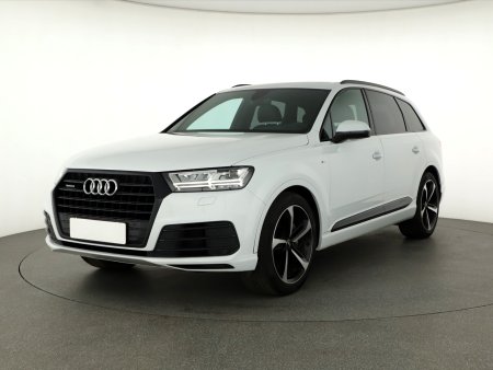 Audi Q7, 2019 - pohled č. 3