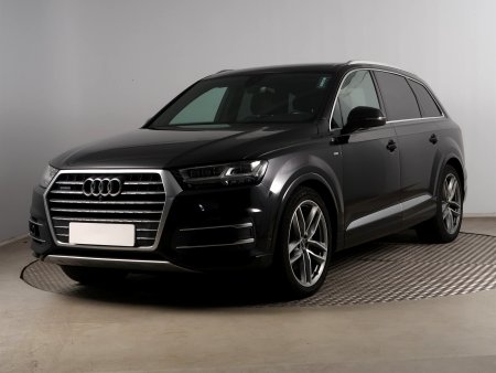 Audi Q7, 2019 - pohled č. 3