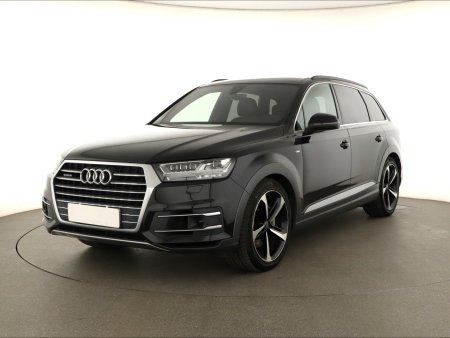 Audi Q7, 2019 - pohled č. 3