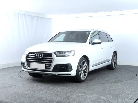 Audi Q7, 2019 - pohled č. 3