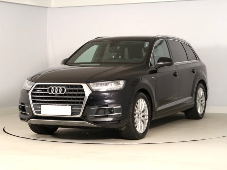 Audi Q7, 2018 - pohled č. 3