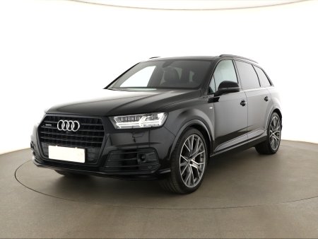 Audi Q7, 2019 - pohled č. 3