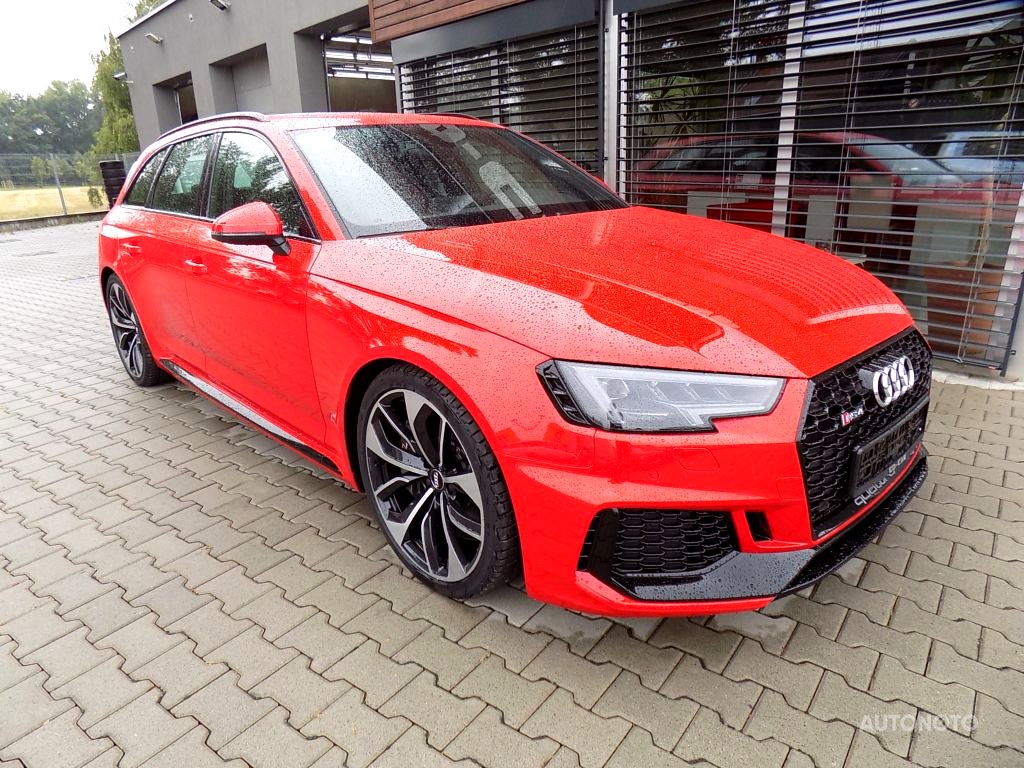 Audi RS4, 2018 - pohled č. 2