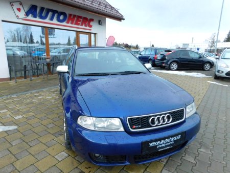 Audi RS4, 2001 - pohled č. 2