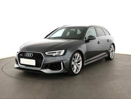 Audi RS4, 2019 - pohled č. 3