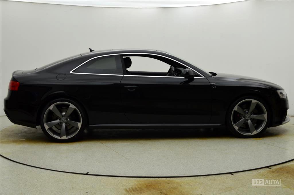 Audi RS5, 2014 - pohled č. 4