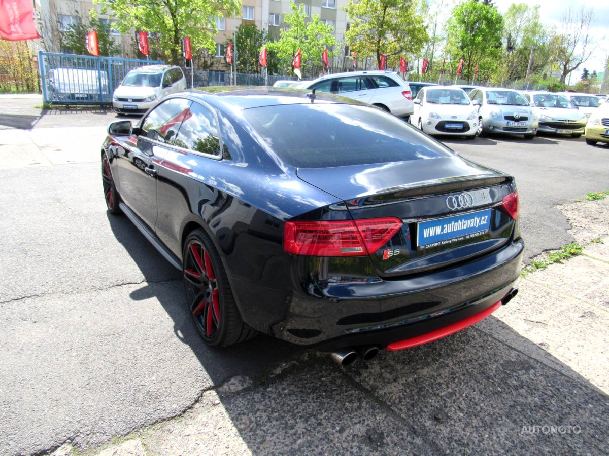Audi S5, 2010 - pohled č. 4