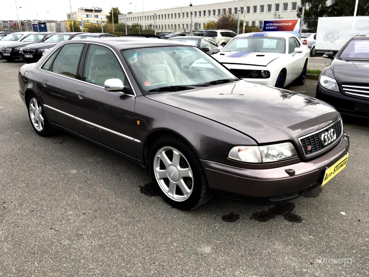 Audi S8, 1998 - pohled č. 3
