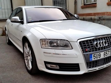 Audi S8, 2008 - pohled č. 3