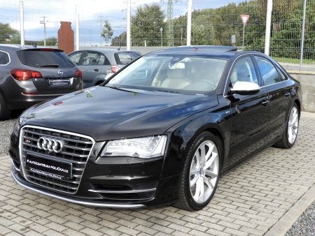 Audi S8 4.0 TFSI 382kW, QUATTRO, ČR