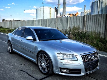 Audi S8 5.2 FSI V10