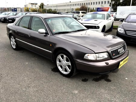 Audi S8, 1998 - pohled č. 3