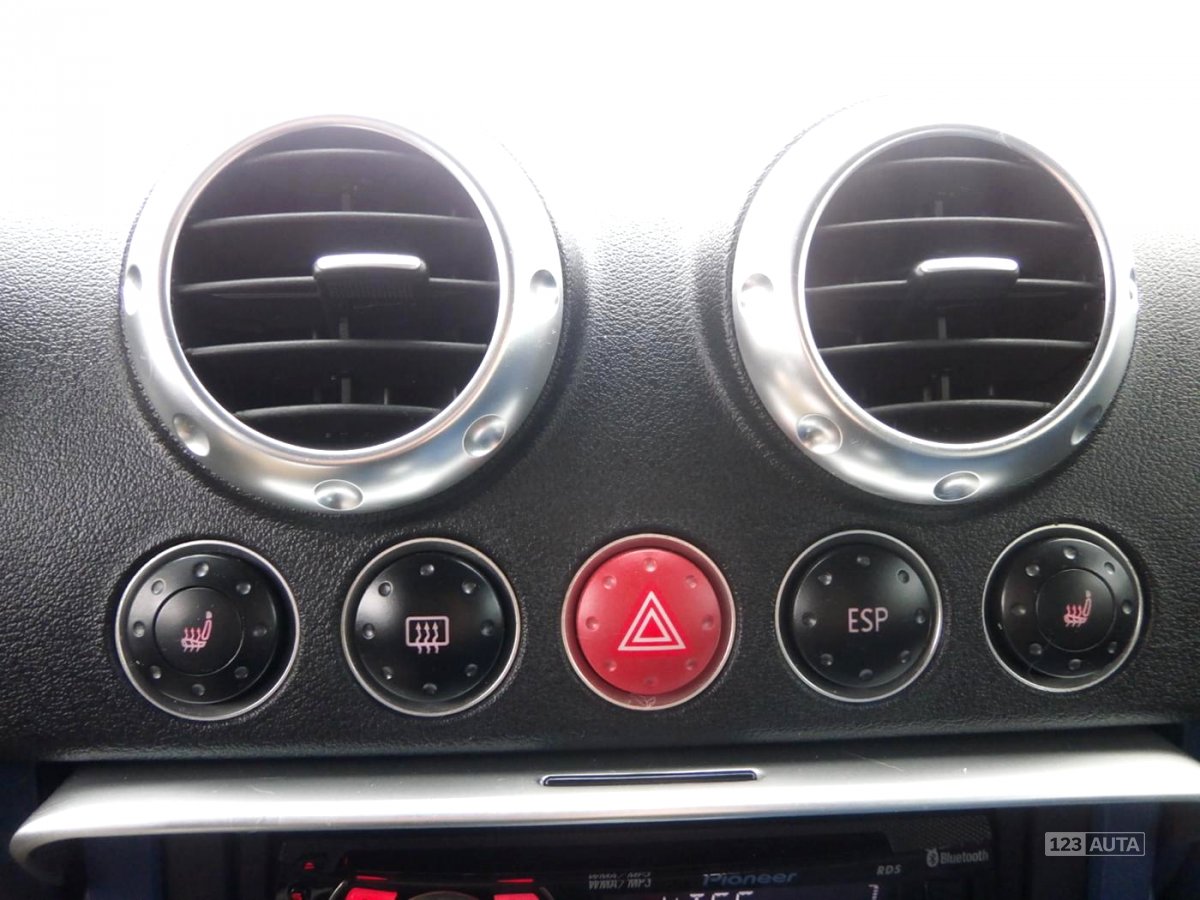 Audi TT, 1999 - pohled č. 9