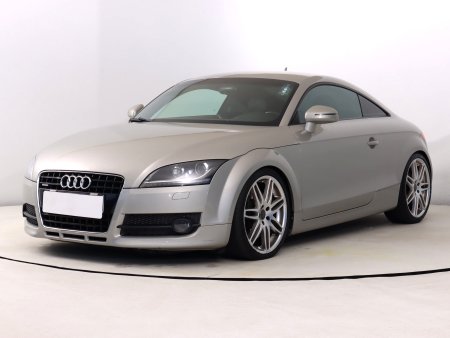 Audi TT, 2010 - pohled č. 3